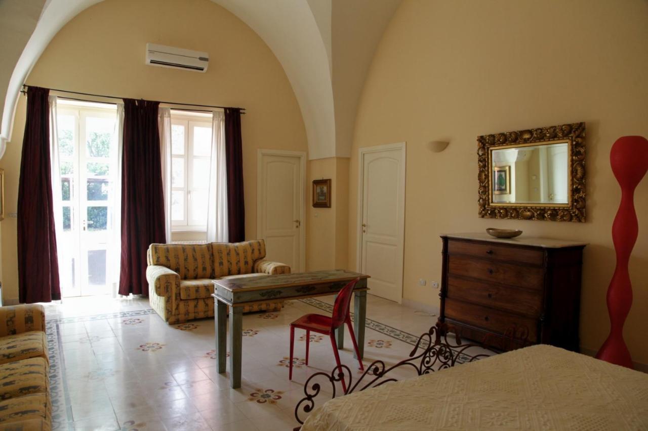 מונטרוני די לצ'ה Villa Urso Bed&Breakfast מראה חיצוני תמונה